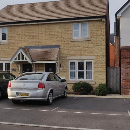 ホテル 30 Aldiss Drive Kingston Bagpuze エクステリア 写真